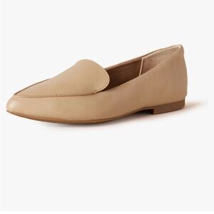 Amazon Essentials women’s 10W flats.